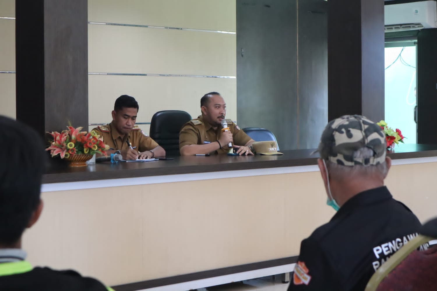 Gambar Pimpin Rapat Koordinasi, Camat Panakkukang Tekankan Perangkat Sukseskan Program Lorong Wisata