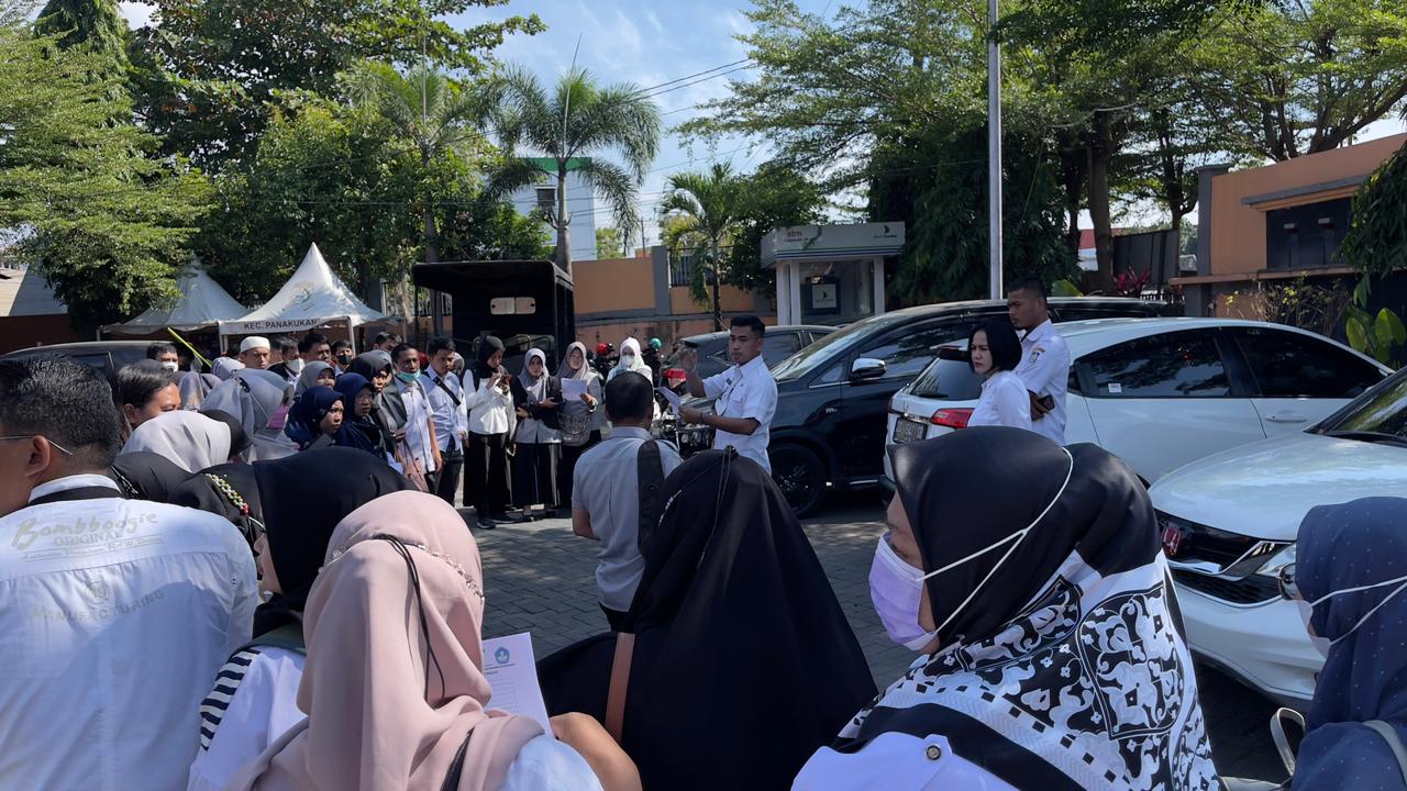 Gambar Laskar Pelangi Bertugas Di Lorong Wisata, Ini Pengarahan Sekcam Panakkukang