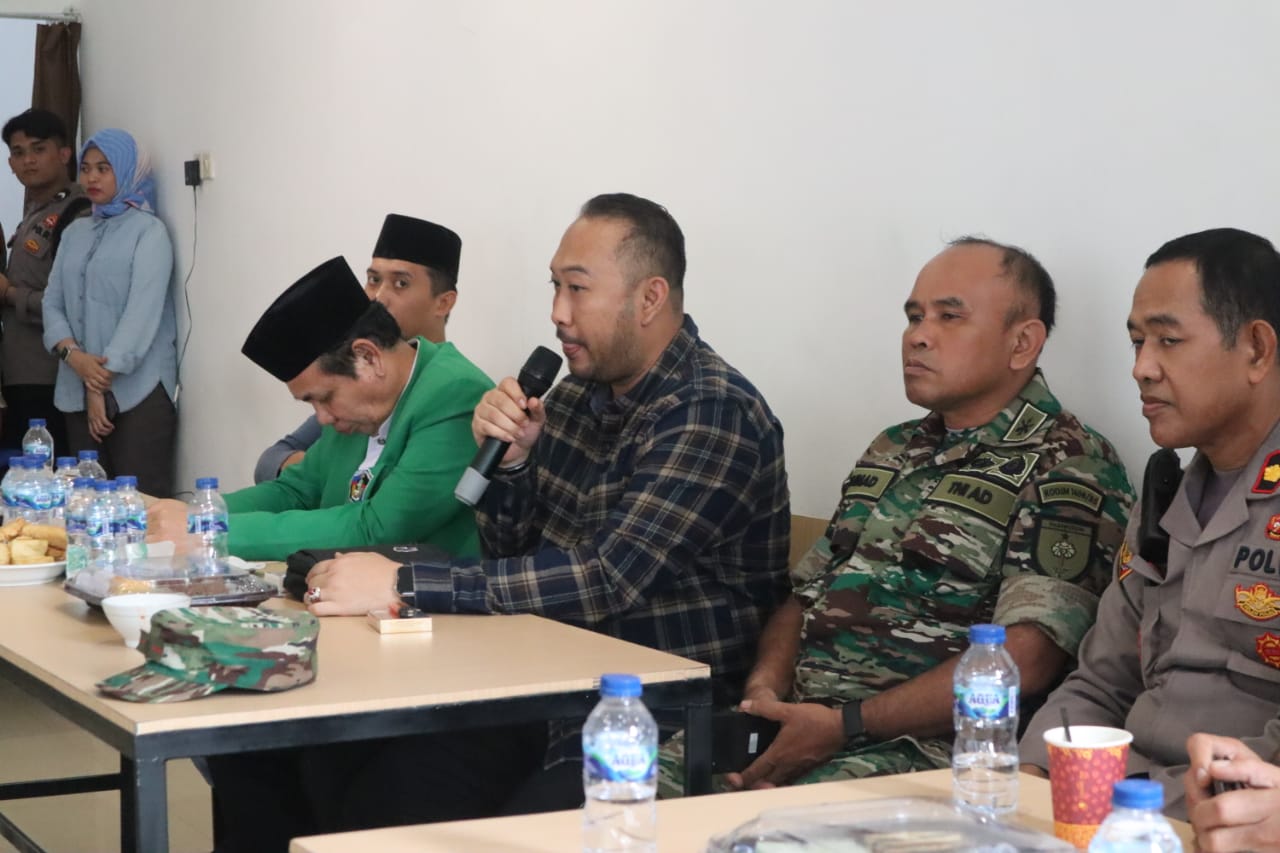 Gambar Camat Panakkukang, Hadiri Program Jumat Curhat Yang Digelar Polda Sulsel & Polrestabes Makassar