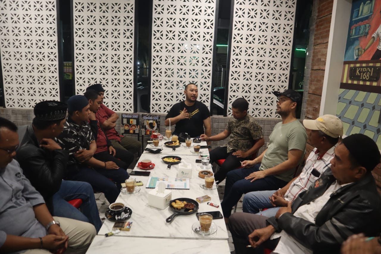 Gambar Usai Salat Tarwih, Camat Panakkukang & Jajaran Direksi PD Parkir Makassar Raya Gelar Rapat Koordinasi