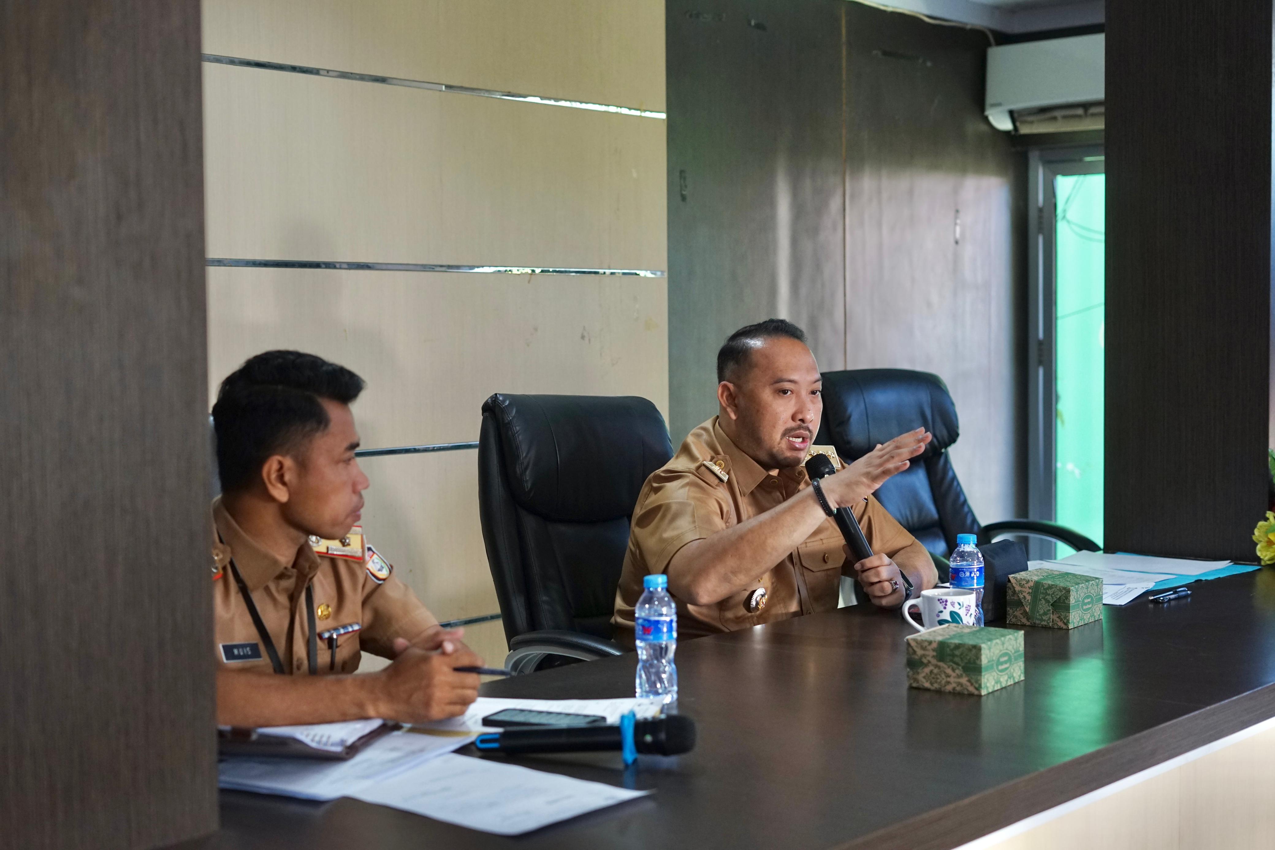 Gambar Camat Panakkukang & Sekcam, Kumpulkan Lurah Gelar Rapat Koordinasi